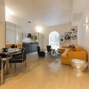  Apartamento Bnbutler - Broletto 39 - A Few Steps To The Duomo And La Scala